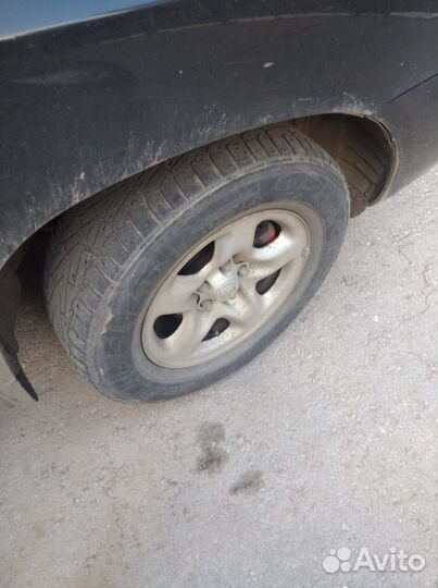 Nokian Tyres Hakkapeliitta 5 215/70 R16 100T