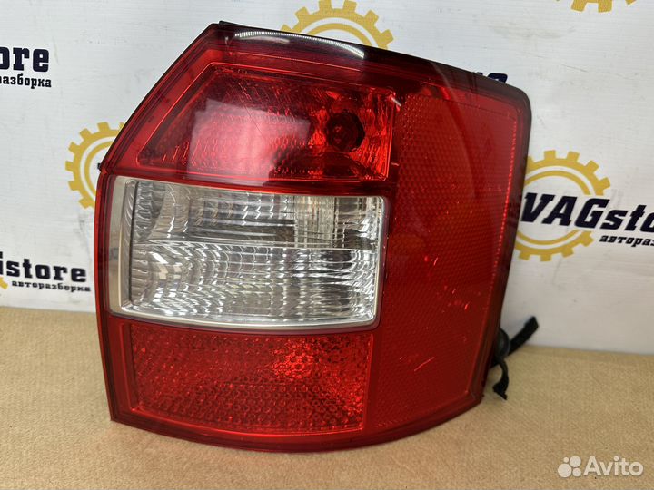 Фонарь правый задний Audi A4 B6 Универсал