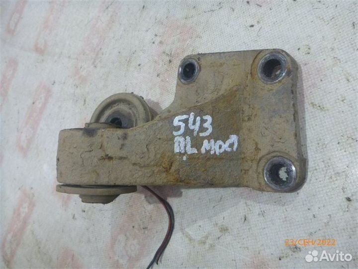 Кронштейн задний левый Mitsubishi Outlander CU2W