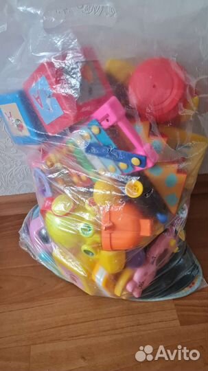 Игрушки для малышей пакетом
