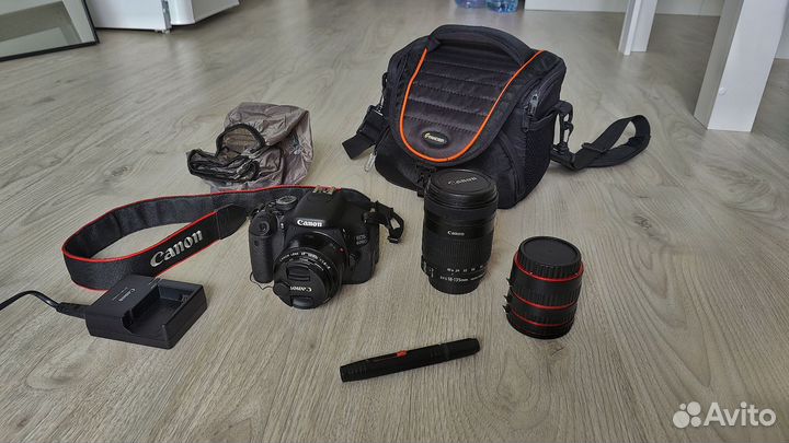 Продам фотоаппарат Canon 600d, пробег 8582 кадра