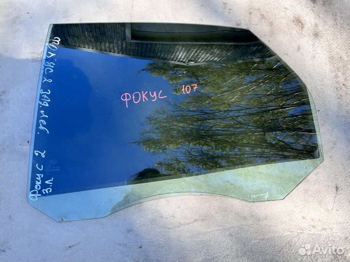 Стекло двери заднее левое Ford Focus 2