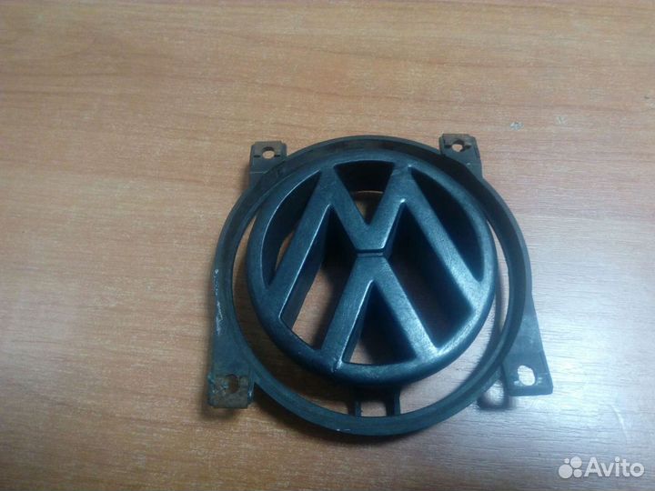 Эмблема пассат