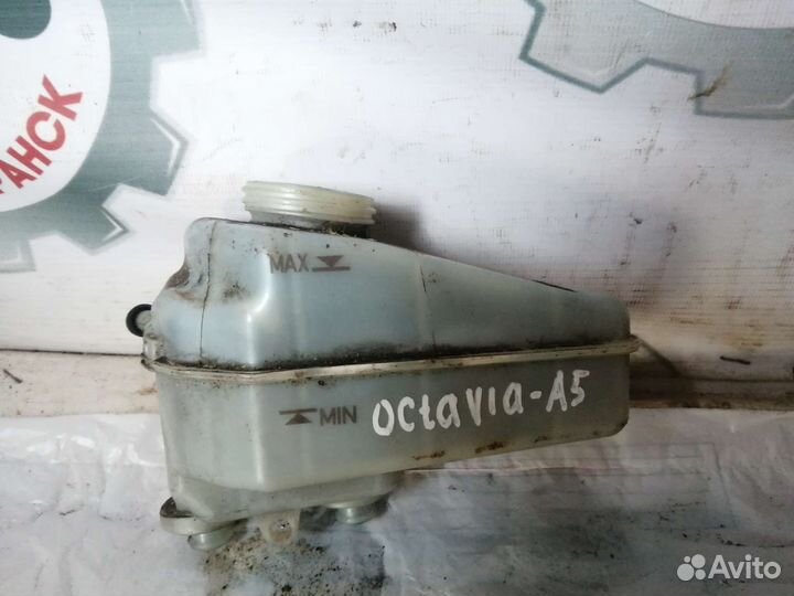 Бачок тормозной жидкости Skoda Octavia A5, 1.8