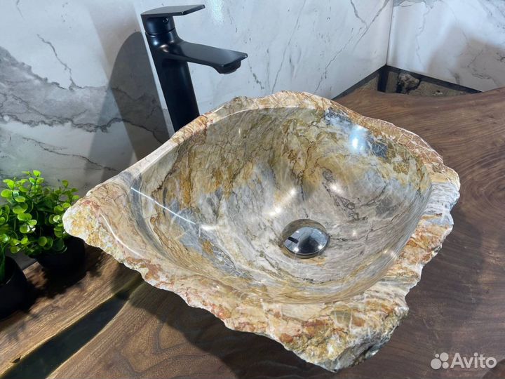 Раковина из натурального мрамора