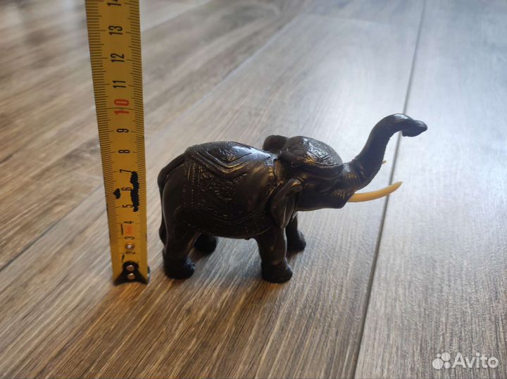 Фигурка мальчик слон