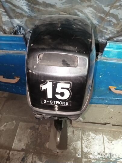 Продаю моторную лодку