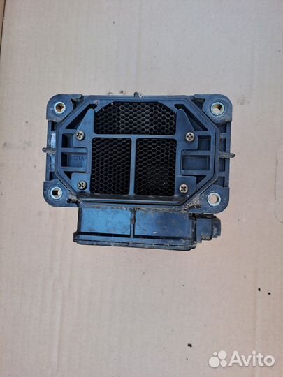 Датчик расхода воздуха Митсубиси Галант 7