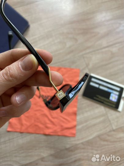 Солнцезащитные очки Fendi