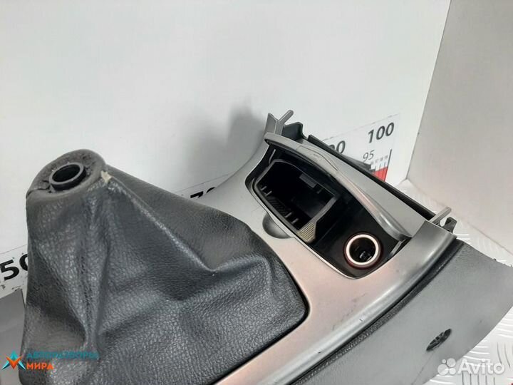 Консоль салона (центральная часть) Mazda 6 GG 2002