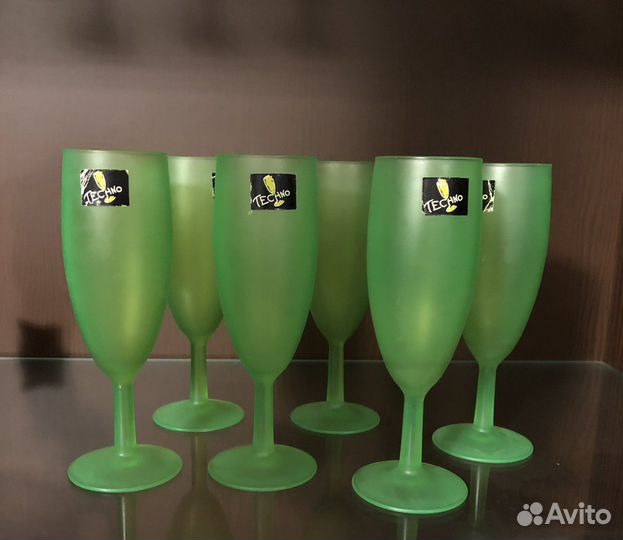 Зеленые фужеры