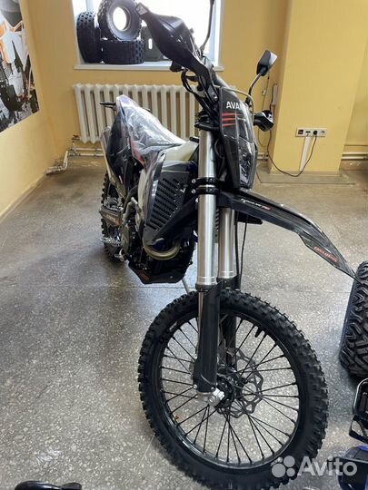Мотоцикл Avantis Enduro 250 dohc PRO Carb FCR Excl