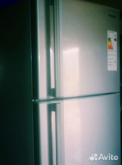 Надежный японский холодильник Hitachi no frost