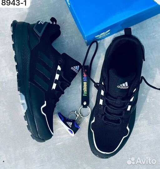 Кроссовки adidas