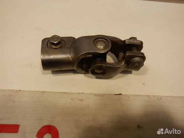 Карданчик рулевой нижний Honda Civic 7