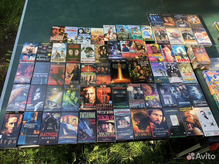 Видеокассеты в ассортименте