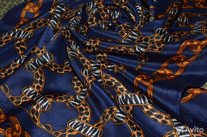 Шелковый платок Bill Blass винтаж