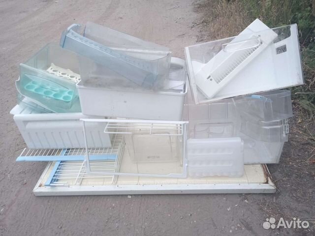Ящики, полки, двери к холодильникам