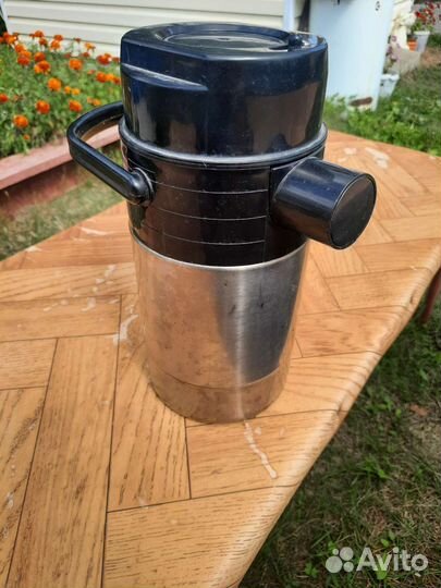 Термос с помпой