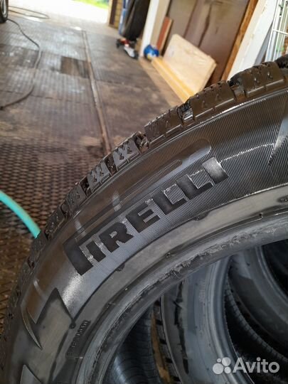 Pirelli Winter Ice Zero 235/55 R19 105H