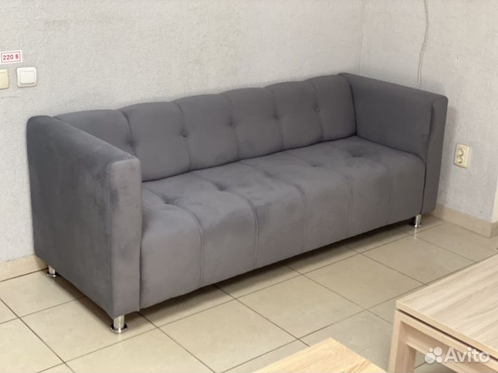 Диван в офис