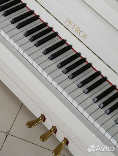 Пианино Petrof Style Demichippendale P 118 D1