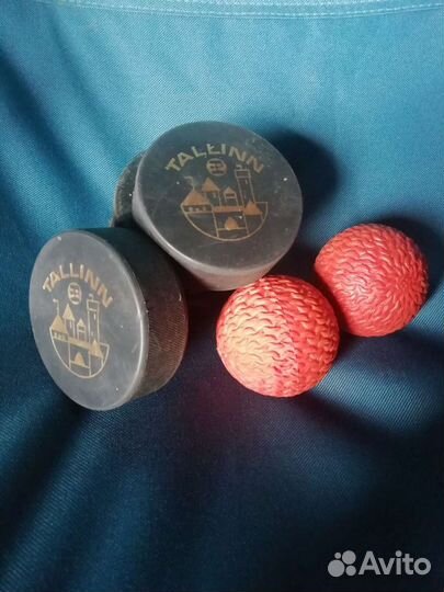 Хоккейные шайбы