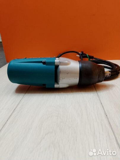 Ударный гайковерт Makita TW0350