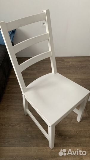 Кухонный стол и стулья IKEA