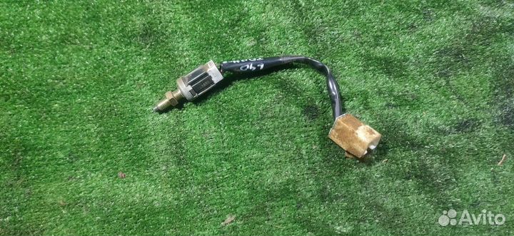 Датчик включения стопсигнала Toyota Corsa