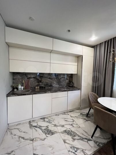 1-к. квартира, 52 м², 2/2 эт.