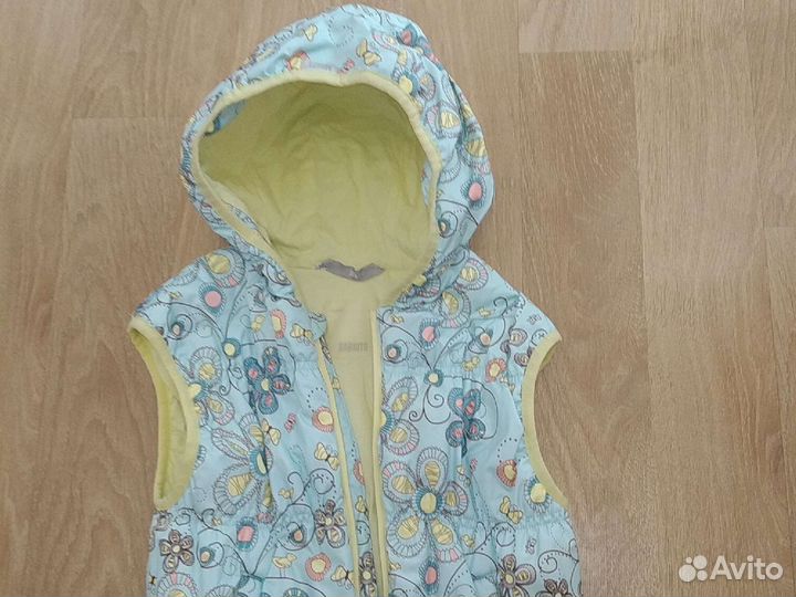 Безрукавка для девочки