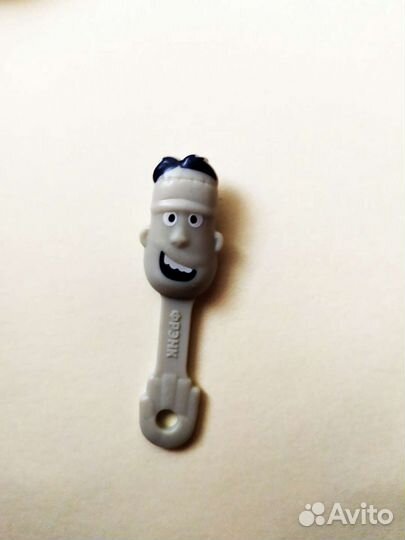 Фигурки-липучки из Пятёрочки Brawl Stars и Нашивки