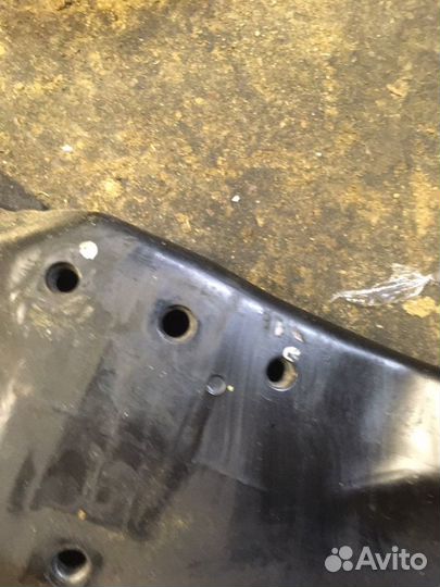 Передний подрамник (балка) MMC Outlander 1