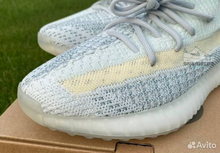 Кроссовки Adidas Yeezy Boost 350 v2 Cloud White