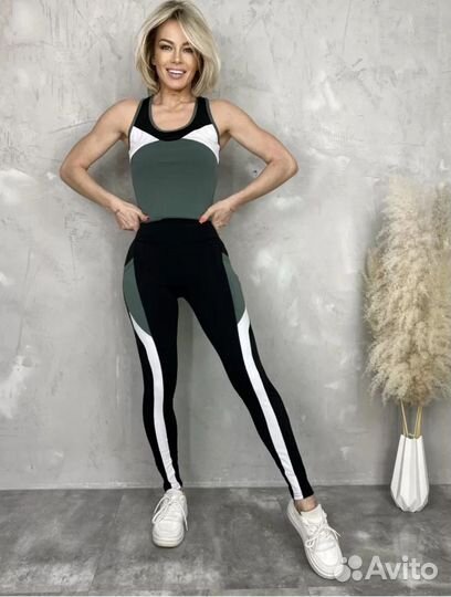 Костюм женский для фитнеса