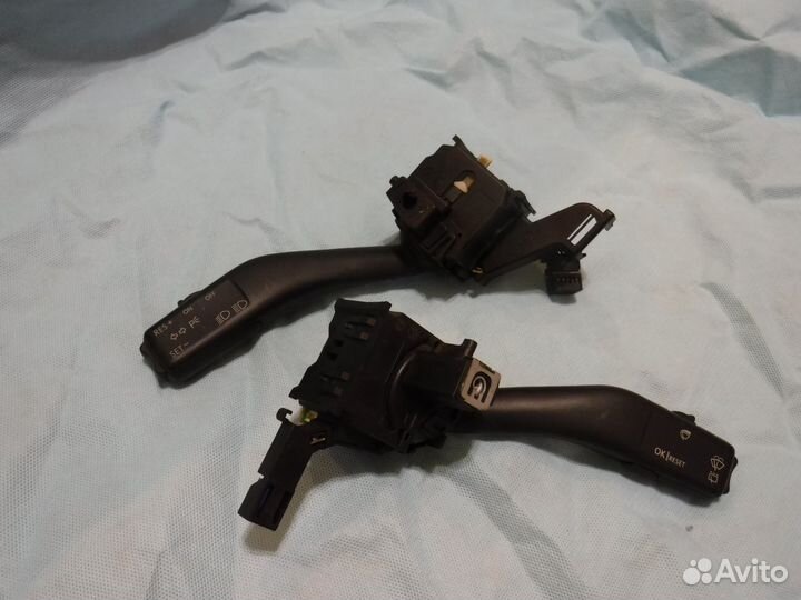 Подрулевой переключатель правый Golf 5 Гольф Jetta