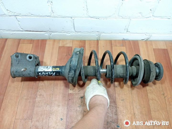 Стойка амортизатора передняя правая Renault Kangoo