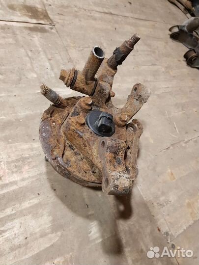 Кулак задний левый Chevrolet lacetti