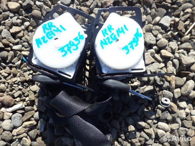 Ремень безопасности задний Toyota Corolla Fielder