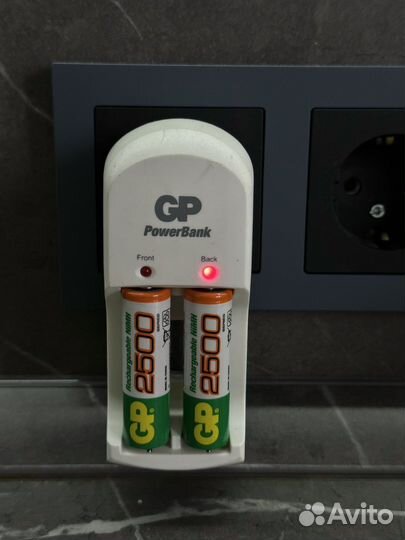 Зарядное устройство