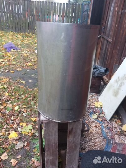 Бак из пищевой нержавейки диам.300мм,высота 500мм