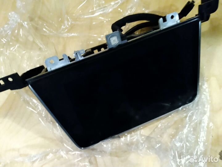 Экран салона Hyundai genesis g70