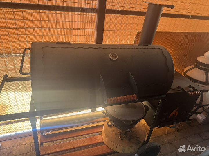 Гриль барбекю коптильня на колесах