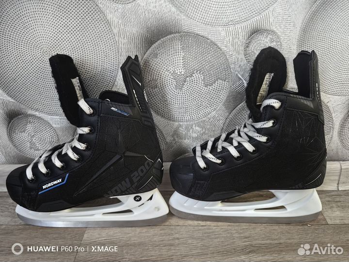 Коньки хоккейные