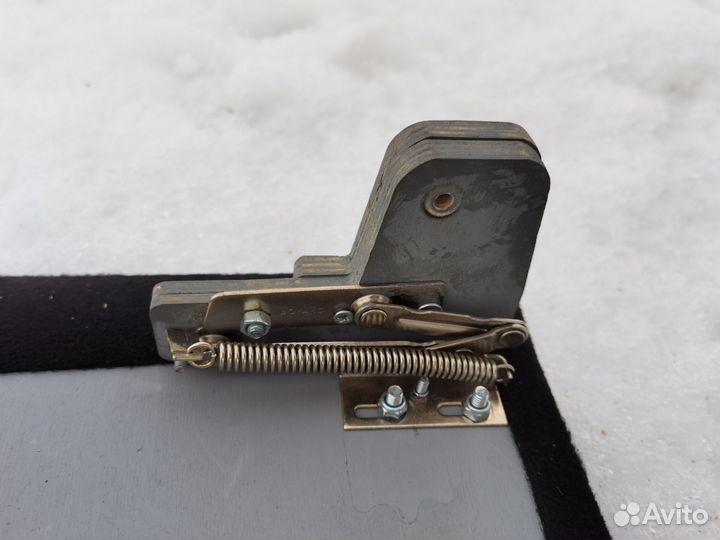 Автомобильная полка на УАЗ патриот