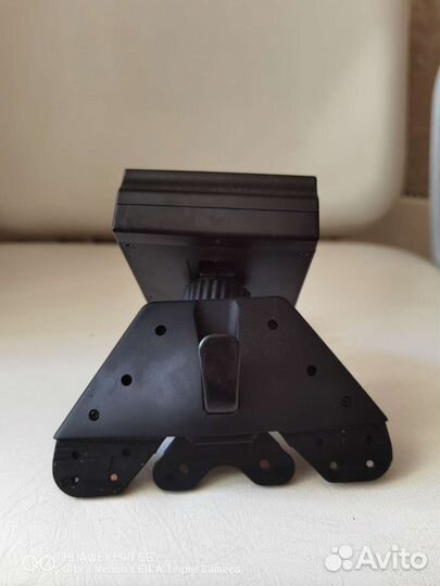 Держатель для планшета в авто