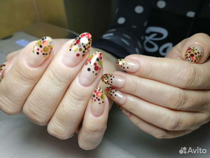 Маникюр педикюр брови в салоне 15 мкр.,2г