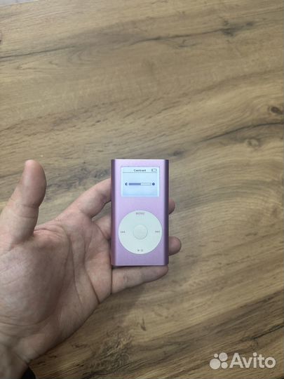 Плеер iPod mini 2 A1051 и чехол Fendi