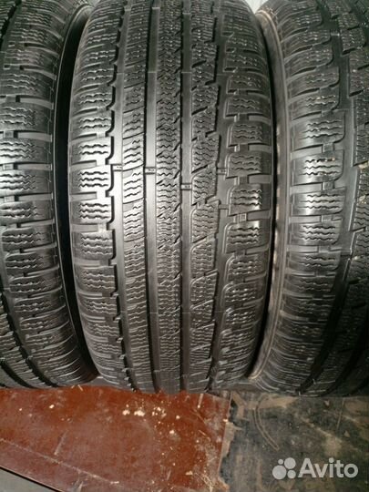 Kumho WinterCraft KW27 215/55 R17 98V
